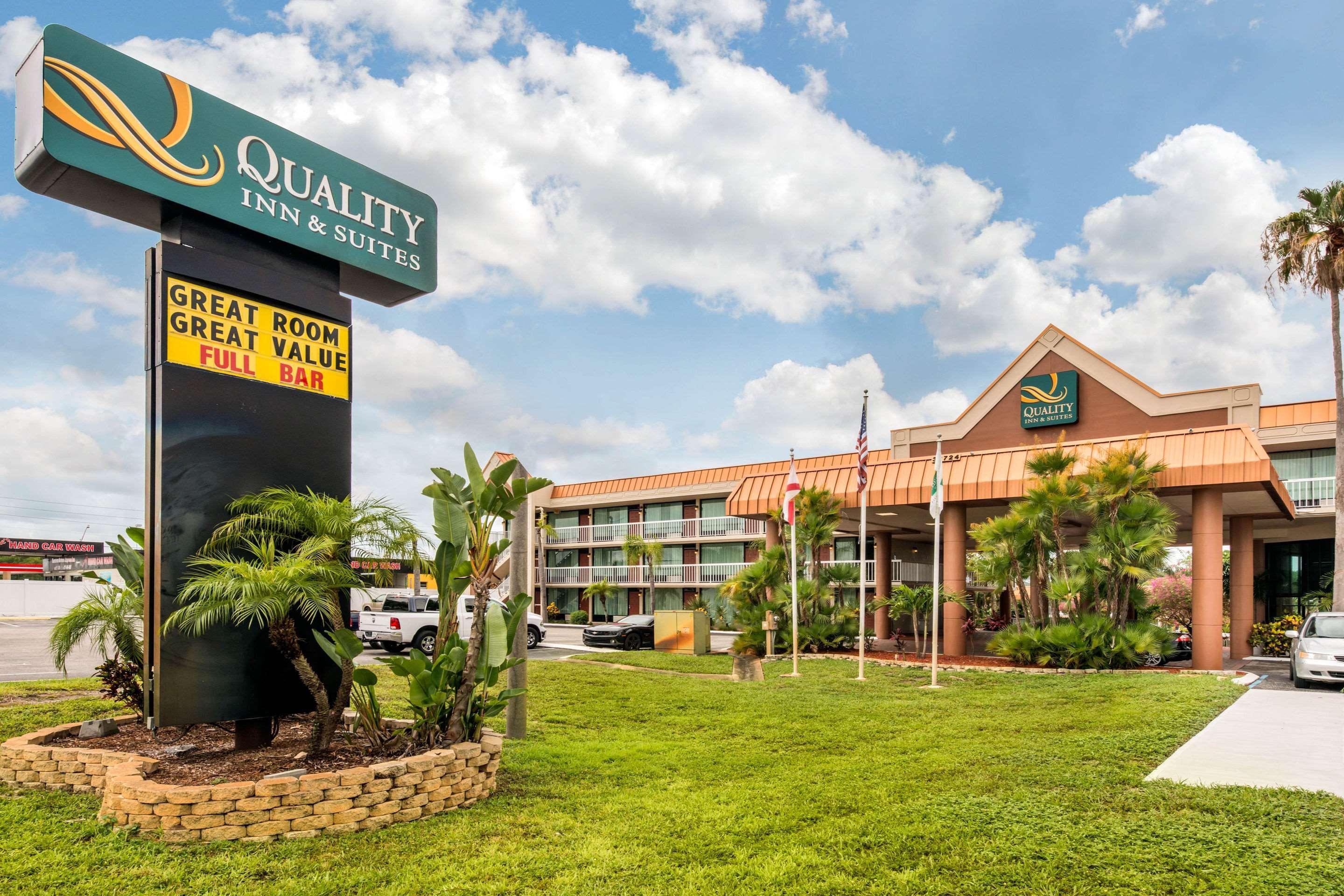 Quality Inn & Suites Tarpon Springs South Buitenkant foto